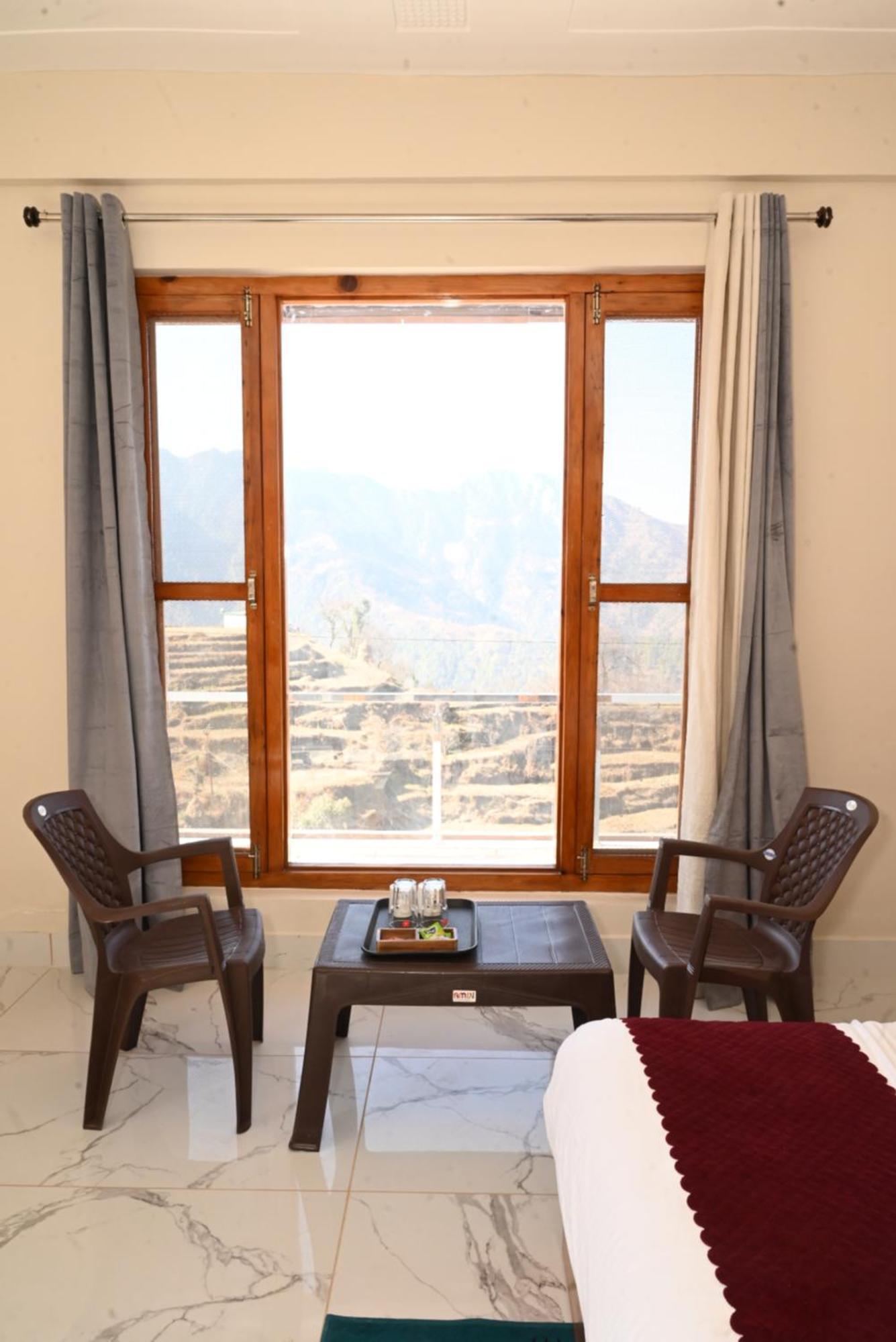 Himalayan Hill Top Resort Kanatal Exterior foto