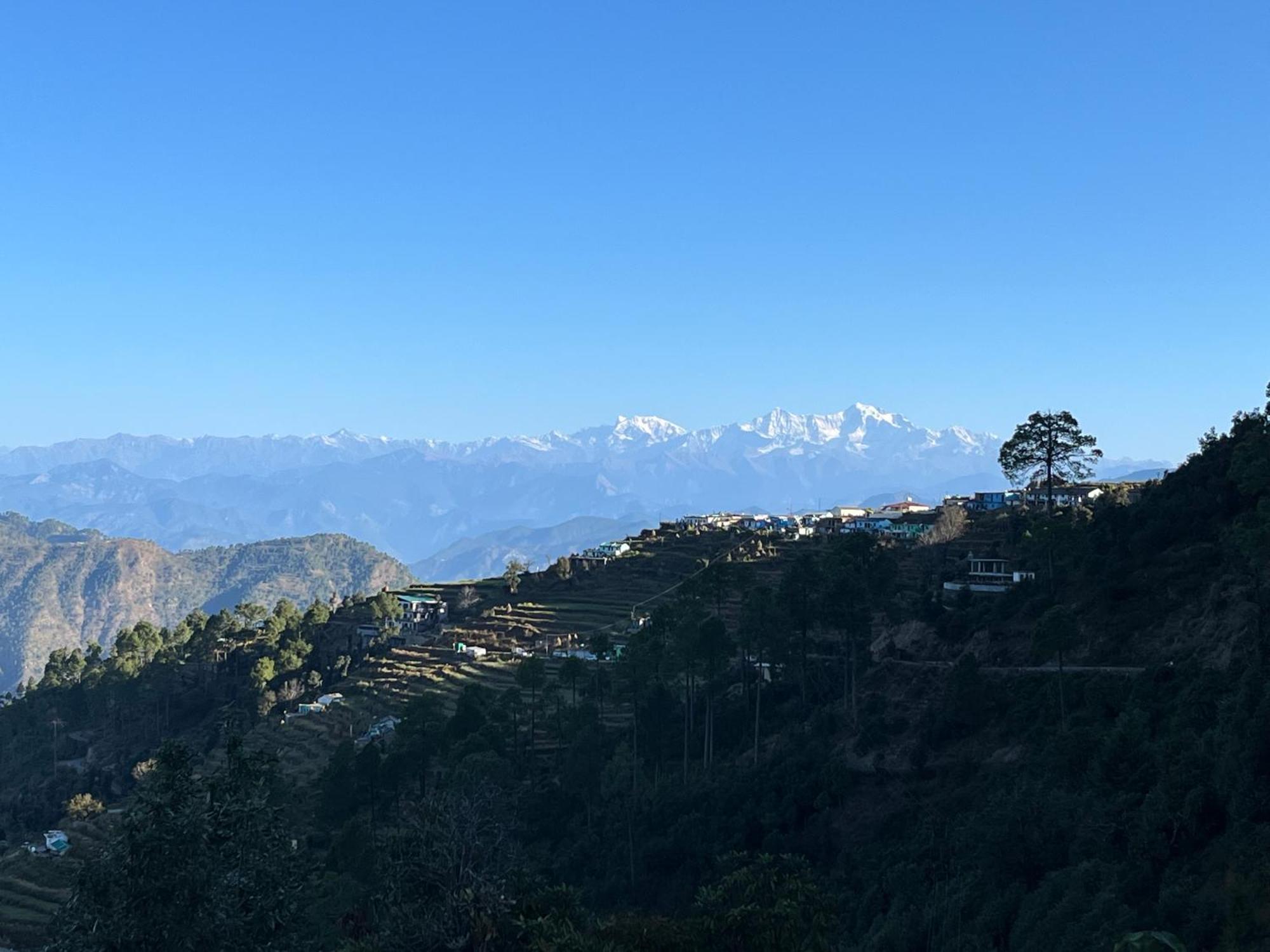 Himalayan Hill Top Resort Kanatal Exterior foto